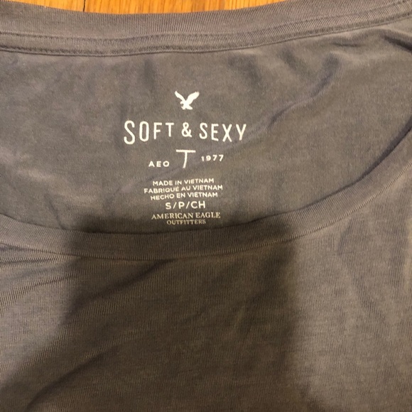 American Eagle Soft & Sexy Gray T-shirt - Picture 3 of 4